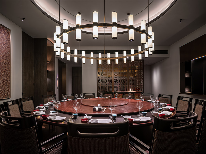 高端辦公商務(wù)區(qū)里的烤鴨店中餐廳設(shè)計方案
