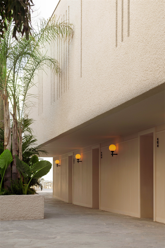 安提布海角海灘精品酒店翻新改造設(shè)計案例