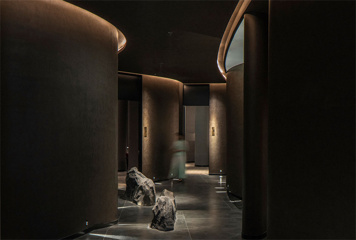 現(xiàn)代游園藝術(shù)  杭州西湖塔宴中餐廳設(shè)計賞析