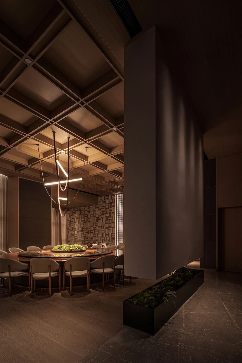 現(xiàn)代東方寫意  有山有水有余高端餐飲設(shè)計