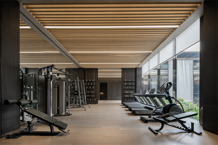 酒店式美學(xué)  越秀·湖與白營(yíng)銷會(huì)所設(shè)計(jì)