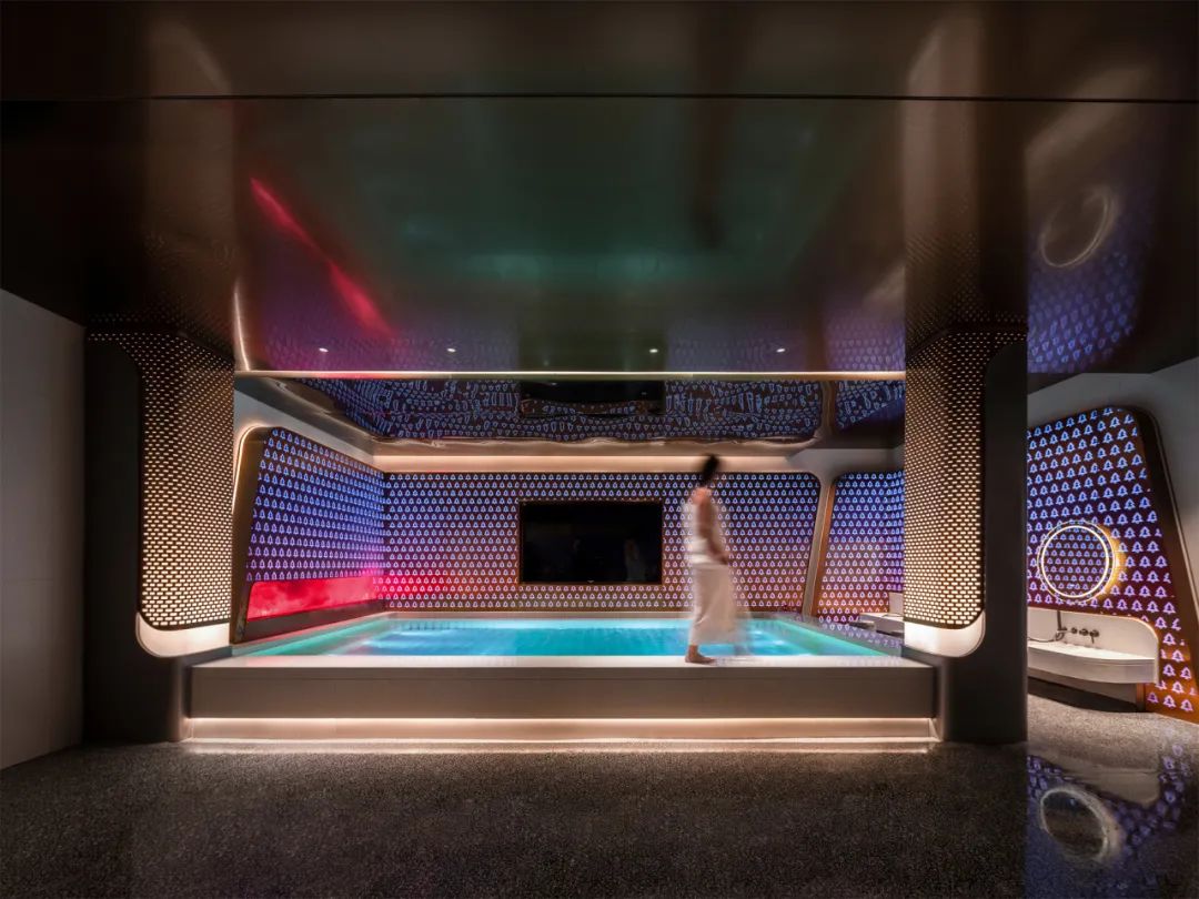 年輕時尚藝術(shù) 42°溫泉生活館設(shè)計案例