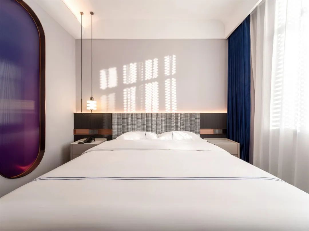 年輕時尚藝術(shù) 42°溫泉生活館設(shè)計案例