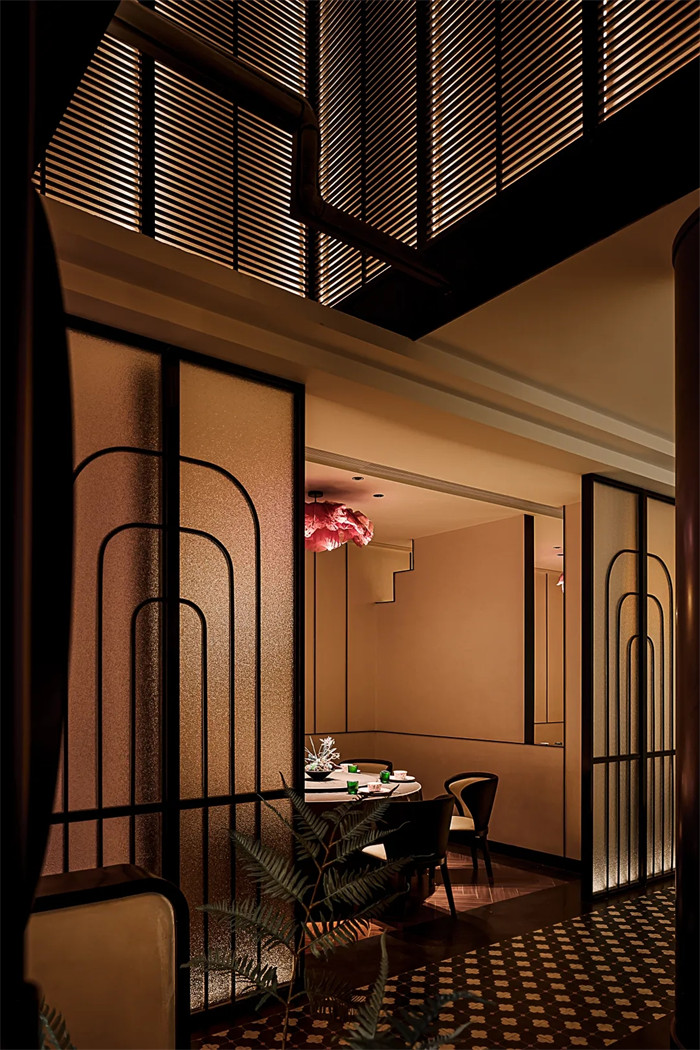 海派優(yōu)雅見東方  江蘇南京玉芙蓉餐廳設(shè)計(jì)