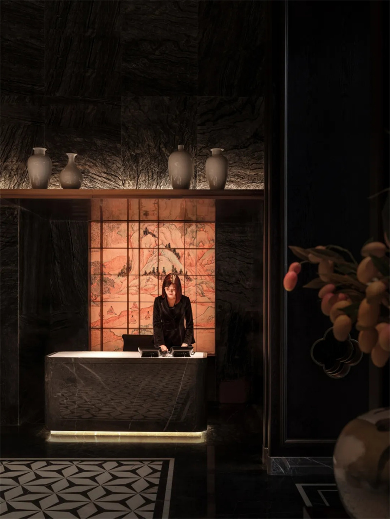 中西合璧  沈陽麗雅臻爐高端商務(wù)餐廳設(shè)計(jì)