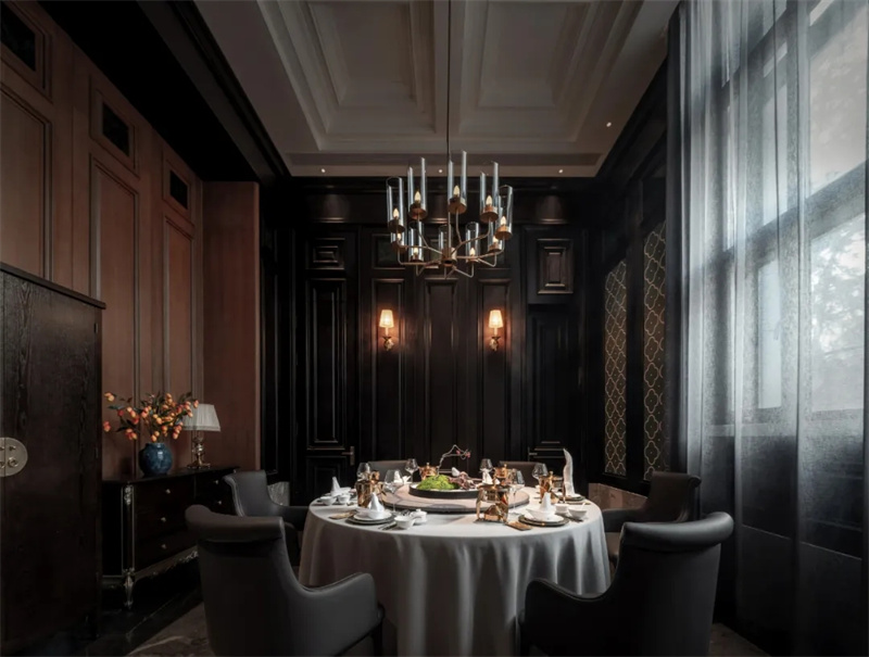 中西合璧  沈陽麗雅臻爐高端商務(wù)餐廳設(shè)計(jì)