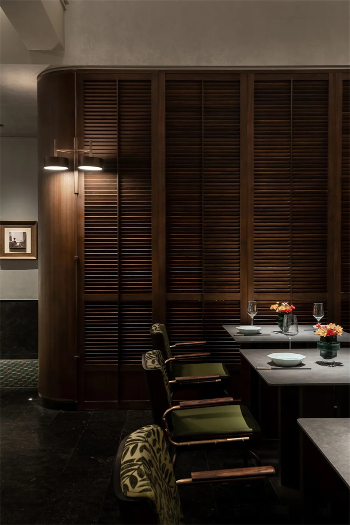 復古摩登  鼎鼎香港式火鍋店設計方案