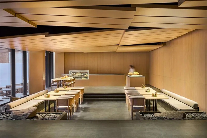 阿那亞金山嶺山谷湯泉及瀾山酒店大堂設(shè)計