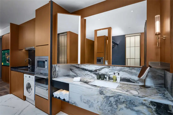 青島五四廣場MaxX美侖美奐酒店設(shè)計(jì)